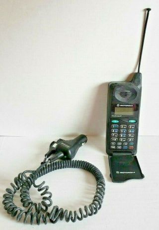 Vintage Motorola Microtac 650 E Cell Phone W/ Charger Flip Open Talk