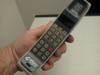 Vintage Motorola Dynatac 1980 