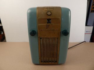 1946 Westinghouse Little Jewel H - 125 Am Radio Looks Like A Refrigerator
