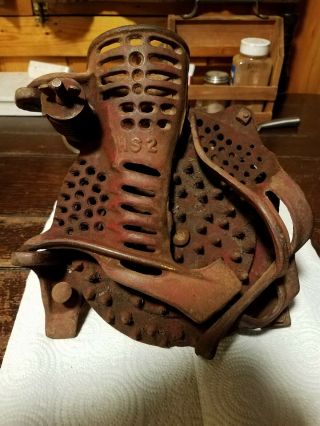 Antique Primitive Cast Iron Corn Sheller Hand Crank Vintage Farm Tool