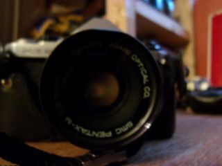 Vintage Camera Pentax Me W/ 50mm 1:2 Lens & Vivitar 70 - 210 Macro Zoom Lens