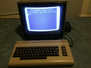 Vintage Commodore 64 Computer & Power Supply