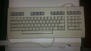Vintage Commodore 128D Personal Computer & Keyboard & Power Cord 2