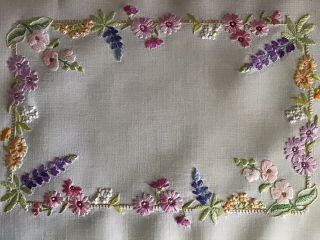 Stunning Vintage Hand Embroidered Large Tray Cloth Country Cottage Florals