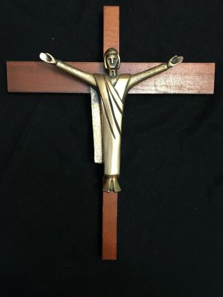 Vintage Mid Century Modern Art Bronze Wooden Wall Hanging Crucifix Jesús