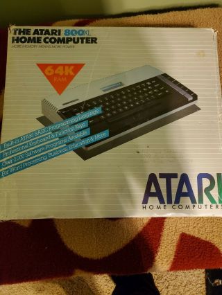 Vtg Atari 800 Xl Home Computer 64k Memory W 1984 Olympics Box -