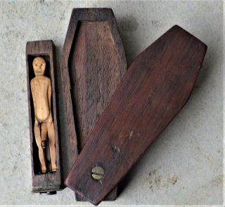Wooden Treen Snuff Box Vesta Case Novelty Vintage