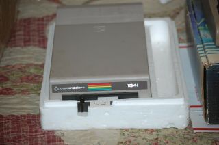 COMMODORE 64 VINTAGE COMPUTER WITH POWER SUPPLY AND 1541 DISK DRIVE 3