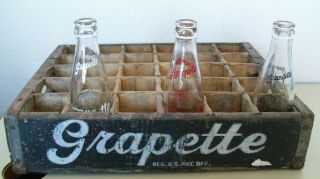 Vtg Wooden 1940’s Grapette Soda Bottle Crate W/ 3 Grapette Product Bottles