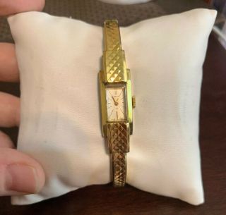 Vintage Heno Swiss Made Bracelet Watch - 17 Jewel - Wind Up - Runs - Guc