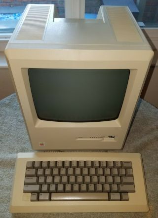 Apple Macintosh 128k Model M0001 1st Mac W/keyboard & Mouse