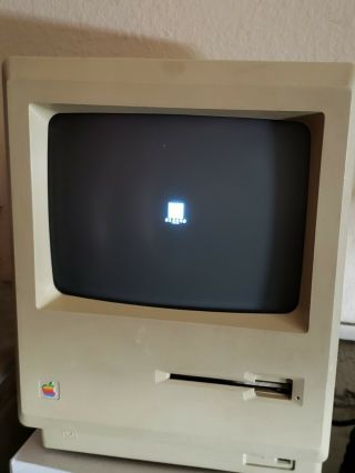 Vtg Apple Macintosh 512k M0001w (main Unit And Power Chord Only)