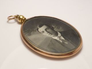 Fine Lovely Antique 9k 9ct Gold & Glass Photo Locket Pendant Necklace 6.  4g