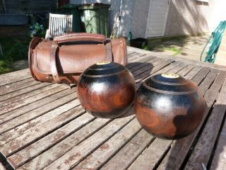 Lovely Antique Vintage Lignum Vitae Wood Lawn Bowls In Case.  Size 5.