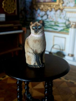 Dollhouse Miniature Artisan Mary Hoot Hand Made Painted Siamese Cat Signed 1:12