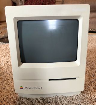 Vintage Apple Macintosh Classic II M4150 w/Keyboard M0487,  Mouse M2706 & Mirco 2