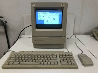 1991 Macintosh Classic M1420,  Keyboard & Mouse Vintage Apple Computer
