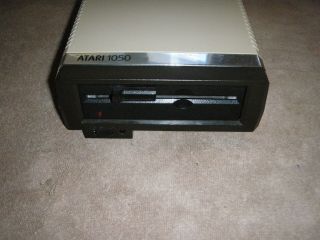 Atari 800 Xl Xe - - Atari 1050 Disk Drive In Very Good With S