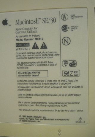 Apple Macintosh SE - 30,  Mouse,  & Keyboard 3