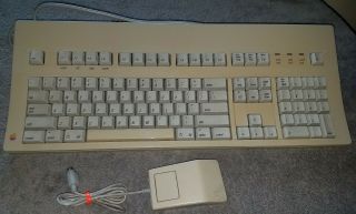 Apple Extended Mechanical Keyboard M0115 With Cable,  & Mouse A9m0331