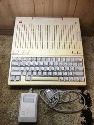 Vintage Apple Computer Iic A2s4100 No Power Cord W/ Mouse