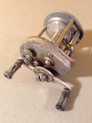 Vintage Fishing Reel - Casting Pflueger Supreme