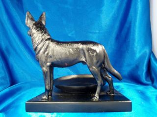 1930 ' s Ronson A.  M.  W. ,  German Sheppard Police Dog Ash Tray,  Large Size,  Rare 3