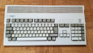 Commodore Amiga 1200 A1200 NTSC 3