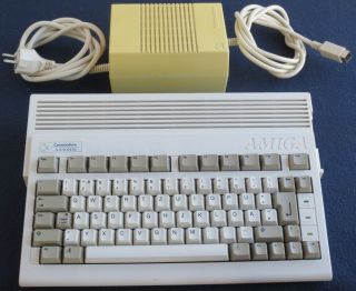 Rare Vintage Commodore " Amiga 600hd " Computer (vgc)
