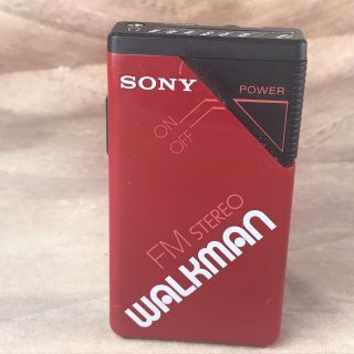 Vintage Sony Walkman Red Fm Stereo Srf - 20w With Belt Clip Fast