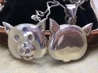 Vintage Jewellery Lovely Sterling Silver Opening Pig Locket Pendant & Box Chain