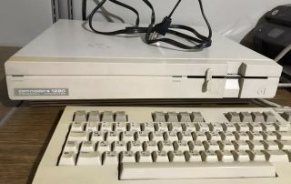 Vintage Commodore 128d Personal Home Computer 5.  25 Floppy Disk Drive