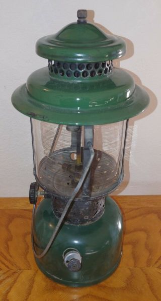 Vintage Coleman Lantern Model 220E June 1954 2