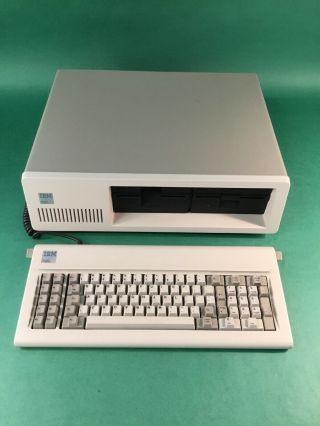 Vintage Ibm 5150 Personal Desktop Computer Pc 2 Floppy Disk Drive Keyboard