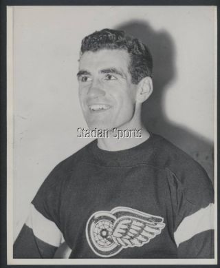 Fern Gauthier - Detroit Red Wings Press Photo 1940 