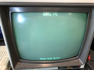 Apple II computer,  Zenith monitor 1986 Vintage,  25,  Floppy Disc Games/programs 3