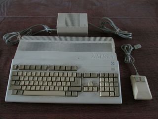 Commodore Amiga 500 Vintage Computer System 2