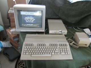 Commodore 128 And 1571 Disk Drive Vintaage Home Computer System C128 C1571