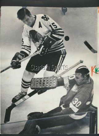 Eric Nesterenko Chicago Blackhawks 1971 G.  Gray Detroit Press Photo