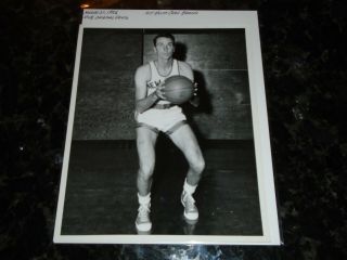 March 21,  1956 - 10 X 8 Photo - York Knicks Carl Braun