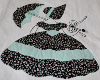 VINTAGE SOUTHERN BELLE/UMBRELLA EMBROIDERED QUILT - HAND STITCHED & HAND QUILTED 3