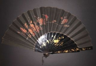 Fine Antique Chinese Export Gold Lacquer Hand Painted Asymmetrical Fan