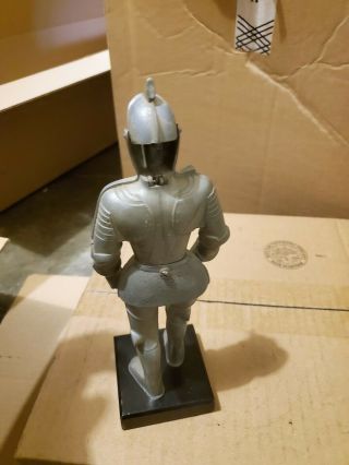 UNIQUE VINTAGE 10 IN.  TALL KNIGHT SUIT OF ARMOR TABLE CIGARETTE LIGHTER. 2