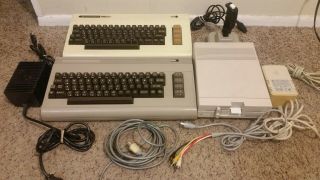 Commodore 64 Computer System,  Vic 20,  1541 - Ii Drive Books Software User Guides