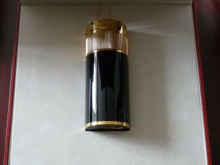 S T Dupont Cylinder Table Lighter - Laque De Chine With Gold Plated Trim - Boxed