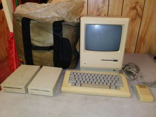 1984 Macintosh 512k Model M0001 Mac Mouse Case Keyboard,  2 800k Ex Drive Apple