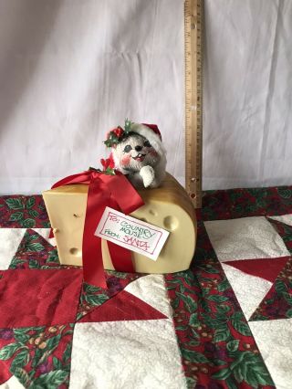 Annalee Christmas Country Mouse Doll In Wedge Of Cheese 1993 Retired