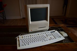 Apple Macintosh Se/30 W/ Recapped Motherboard,  8mb Ram,  Plus Keyboard And Mouse