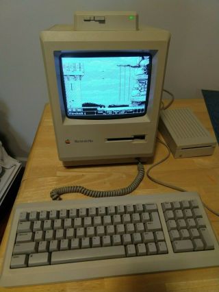 Vintage Apple Macintosh Plus Desktop Computer - M0001a Complete Box & Manuals