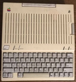 Vintage Apple Iic Model A234100 Personal Computer 5.  25 Inch Floppy Drive